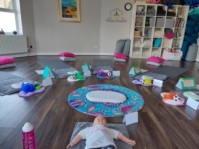 South Northamptonshire pregnancy and postnatal yoga classes